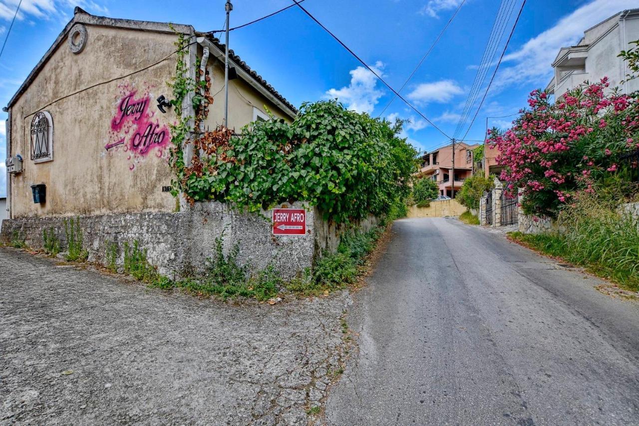 Jerry Afro Pension Kanálion Buitenkant foto